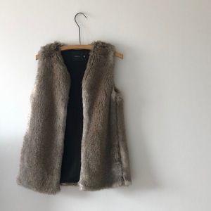 Aritzia TALULA xxs Faux Vest